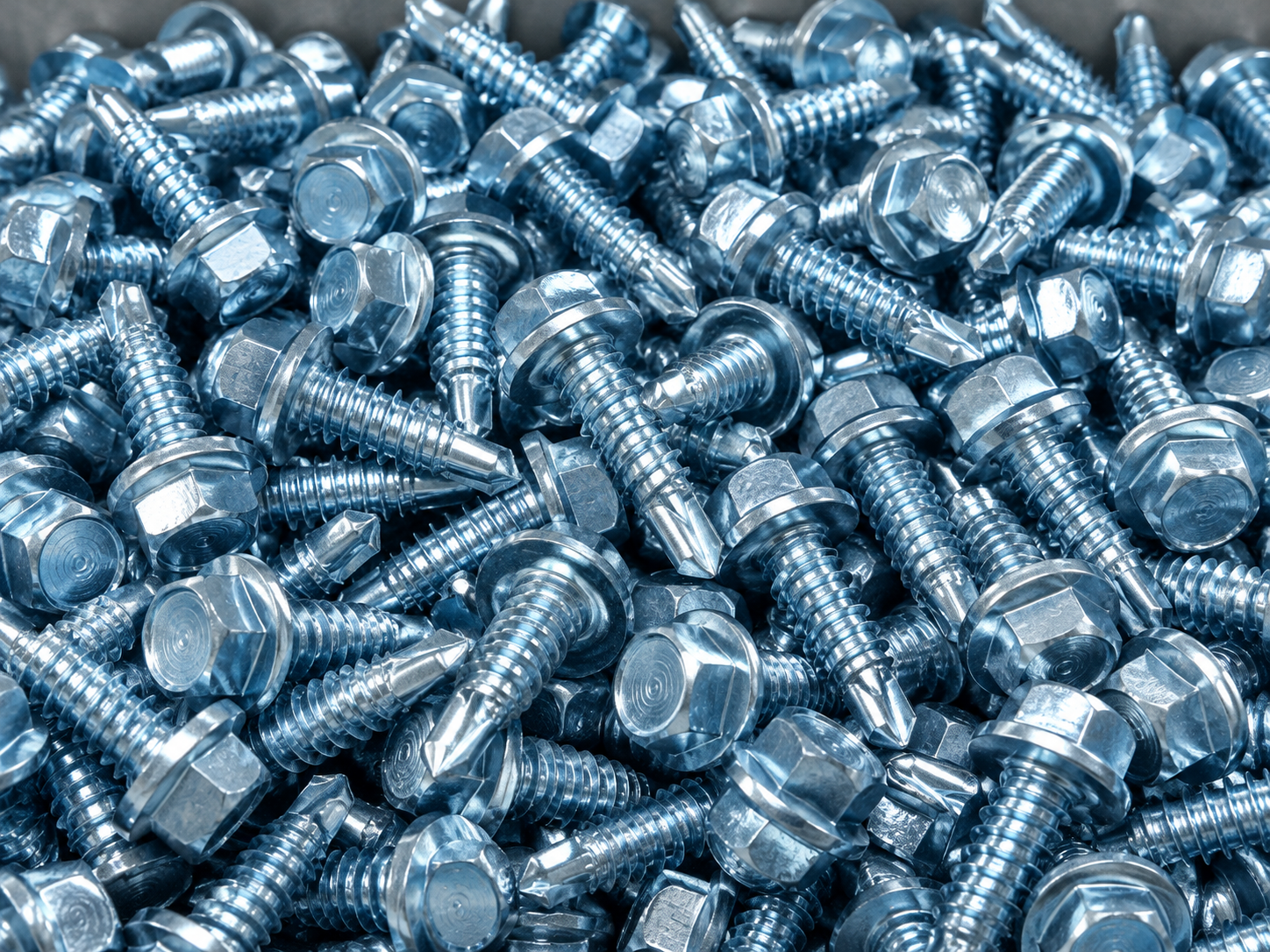 Galvanized hex-head self-tapping screws with washers
